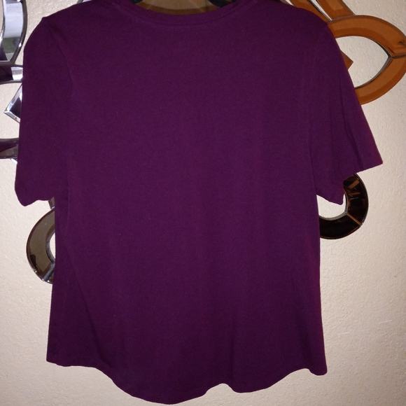 Magenta short sleeve t-shirt. Size 14. - Picture 2 of 9